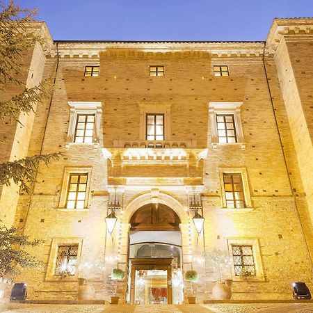 Castello Chiola Dimora Storica 호텔 로레토아프루티노 외부 사진