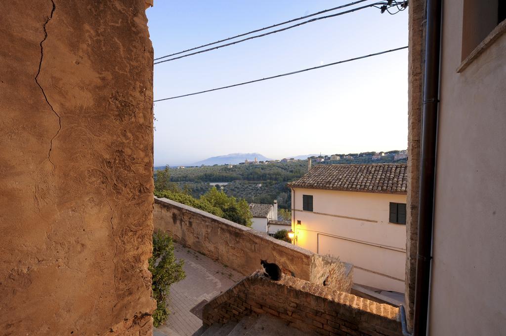 Castello Chiola Dimora Storica 호텔 로레토아프루티노 외부 사진